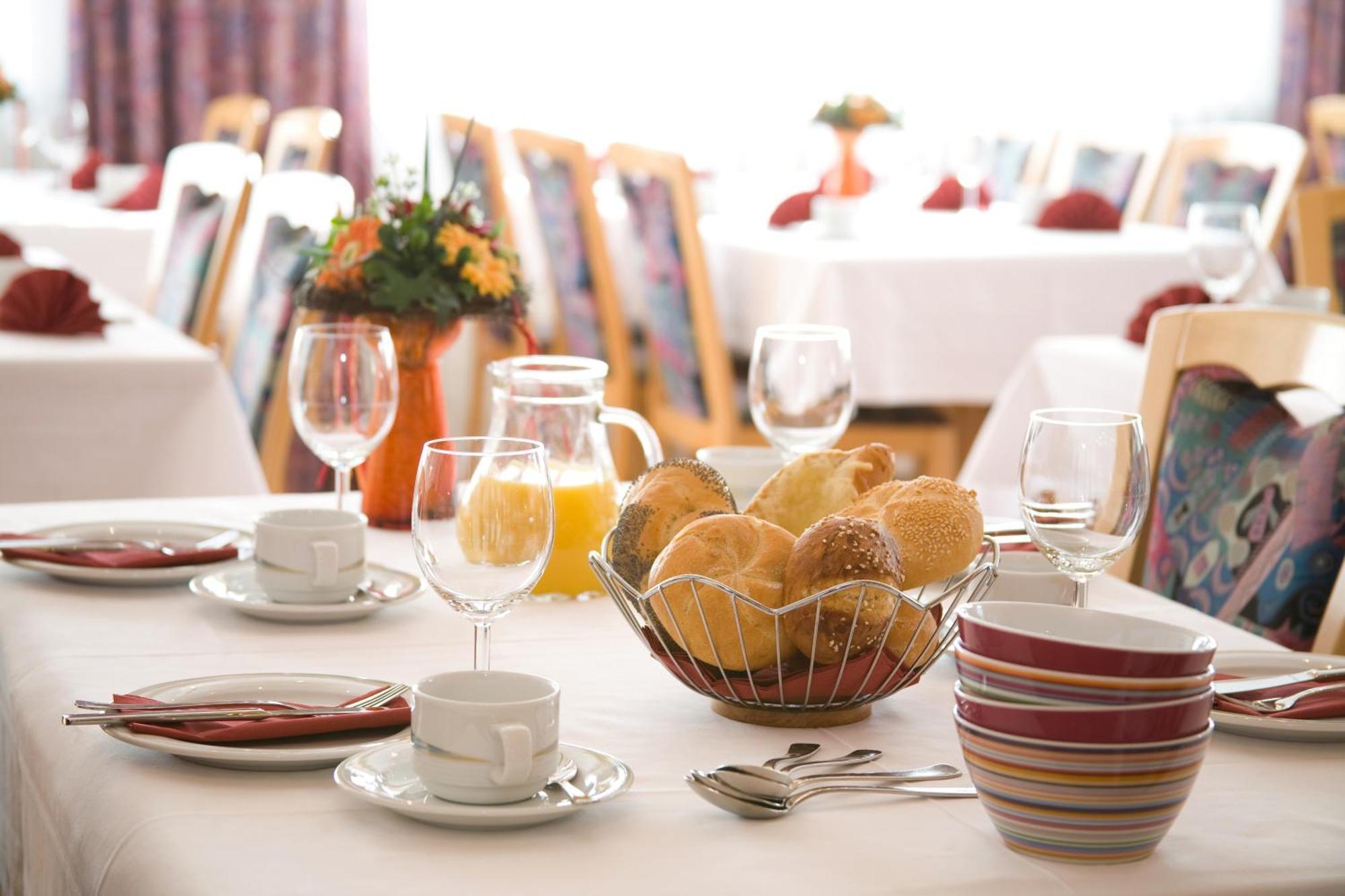 Hotel Gasthof Pension Riebel Etzenricht Экстерьер фото