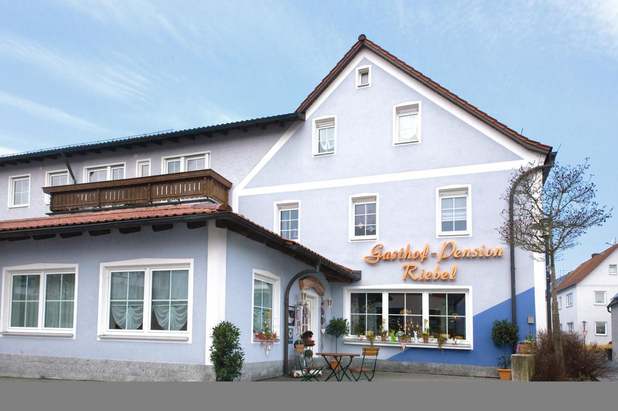 Hotel Gasthof Pension Riebel Etzenricht Экстерьер фото